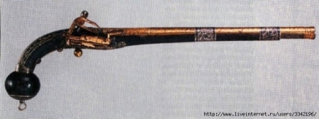 Казачий пистолет, изготовлен в 1800 году. Общая длина 45 см.