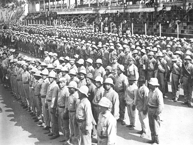 Пехотный рехимьенто перед отправкой в Северный Чако. Асунсьон, 1933 год.
